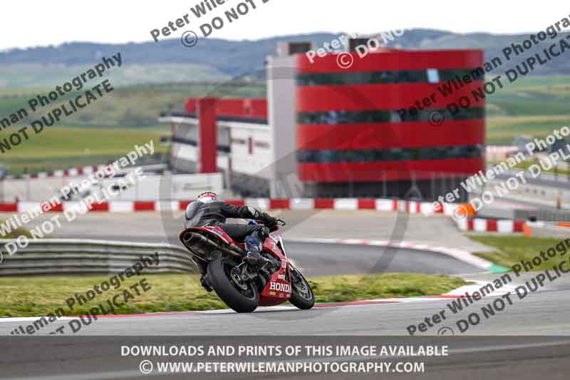 cadwell no limits trackday;cadwell park;cadwell park photographs;cadwell trackday photographs;enduro digital images;event digital images;eventdigitalimages;navarra;no limits trackdays;peter wileman photography;racing digital images;trackday digital images;trackday photos
